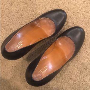 Black Gucci pumps